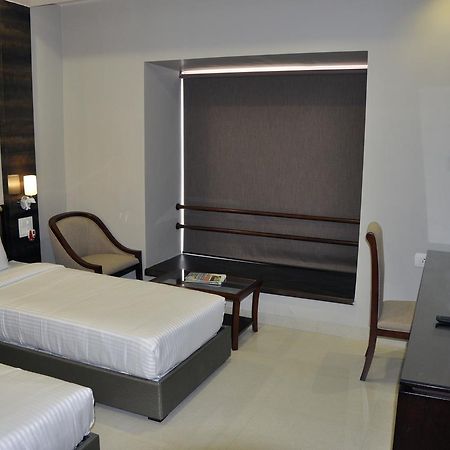 Hotel Dolphin Sambalpur Εξωτερικό φωτογραφία