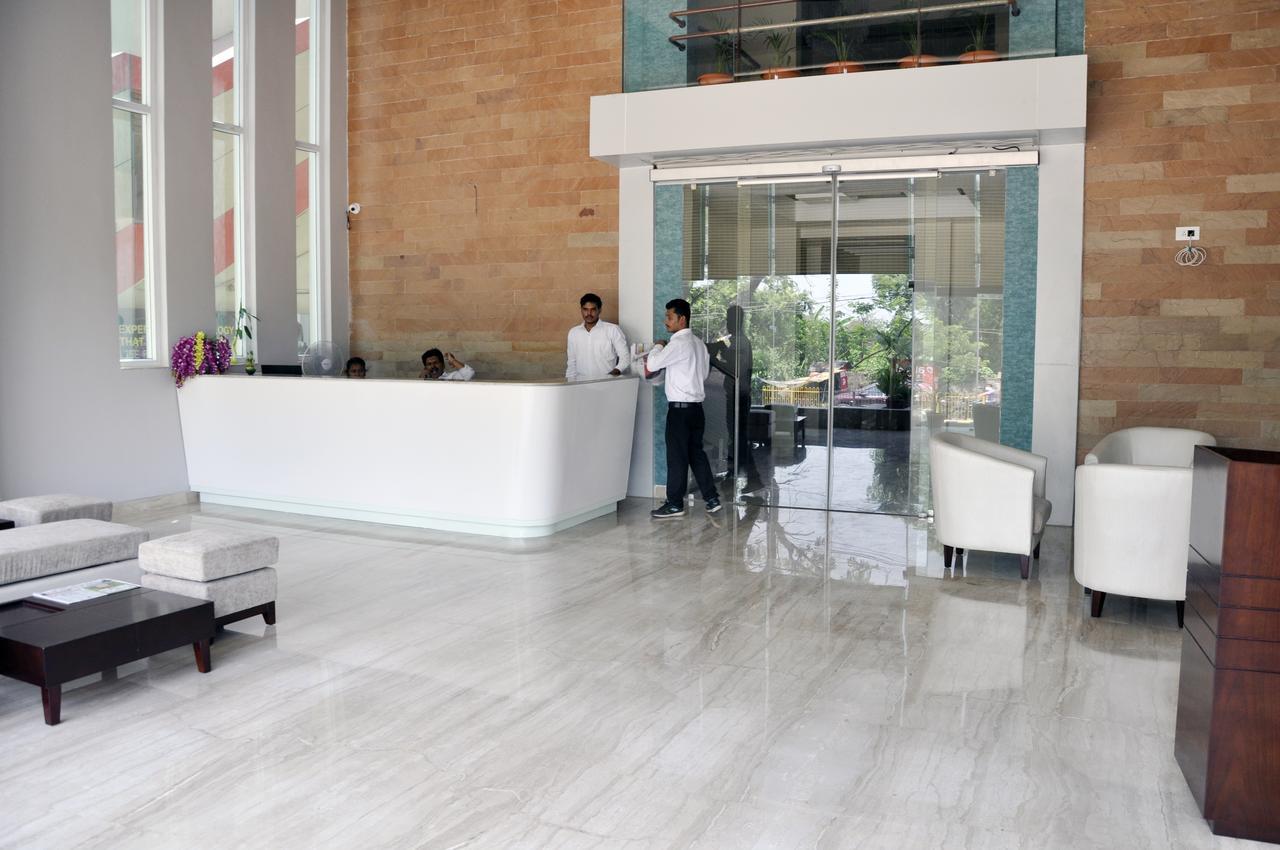 Hotel Dolphin Sambalpur Εξωτερικό φωτογραφία