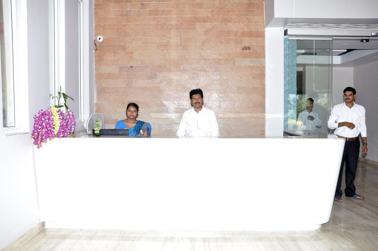 Hotel Dolphin Sambalpur Εξωτερικό φωτογραφία