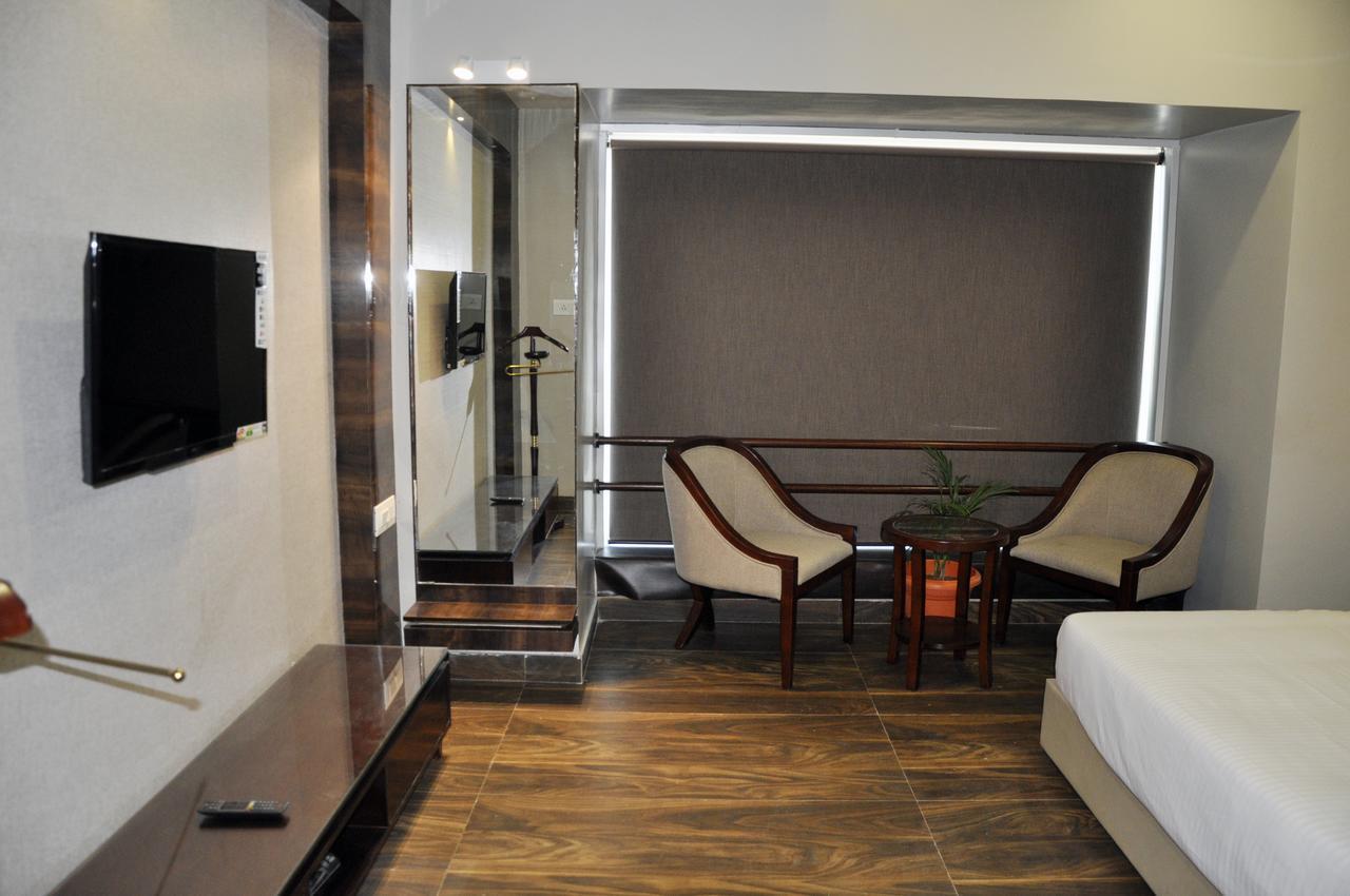 Hotel Dolphin Sambalpur Εξωτερικό φωτογραφία