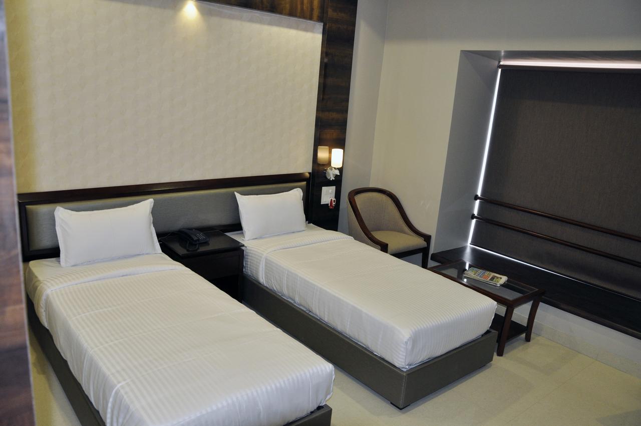 Hotel Dolphin Sambalpur Εξωτερικό φωτογραφία