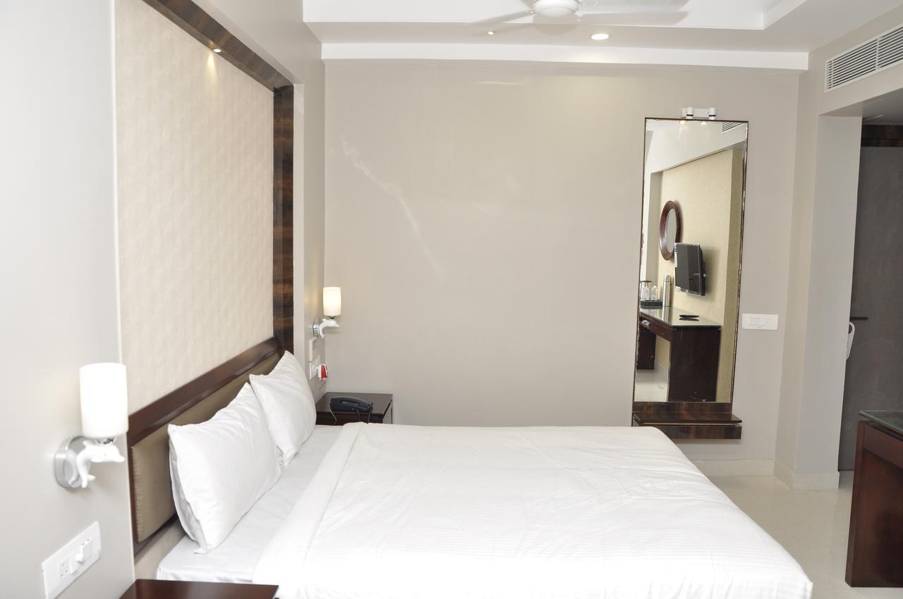 Hotel Dolphin Sambalpur Εξωτερικό φωτογραφία