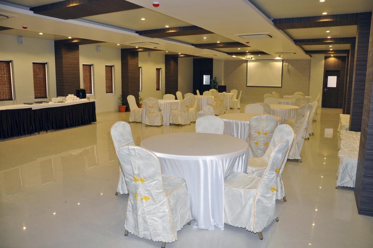 Hotel Dolphin Sambalpur Εξωτερικό φωτογραφία